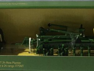 1/64 John Deere 8RX 410 with 1775NT Planter