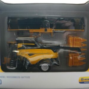 1/64 New Holland CR9.90 Combine on Tracks '23 Farm Show