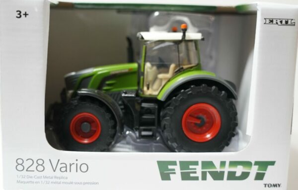 1/32 Fendt 828 Vario with Front Wheel Assist